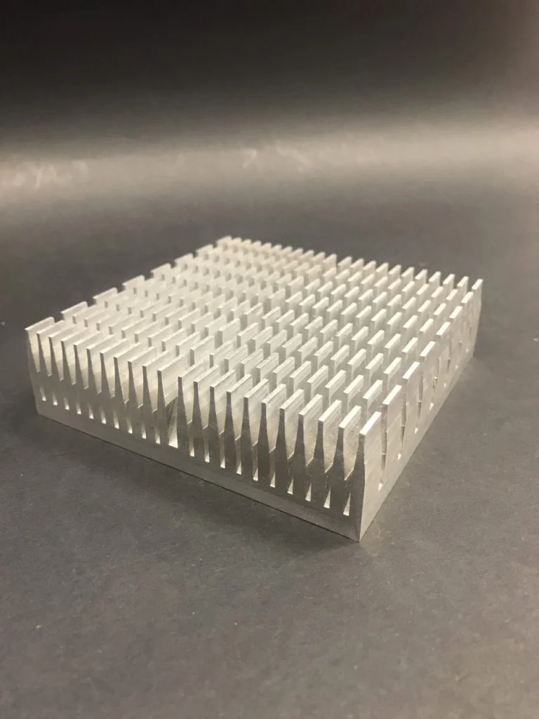 Radiator metalic.